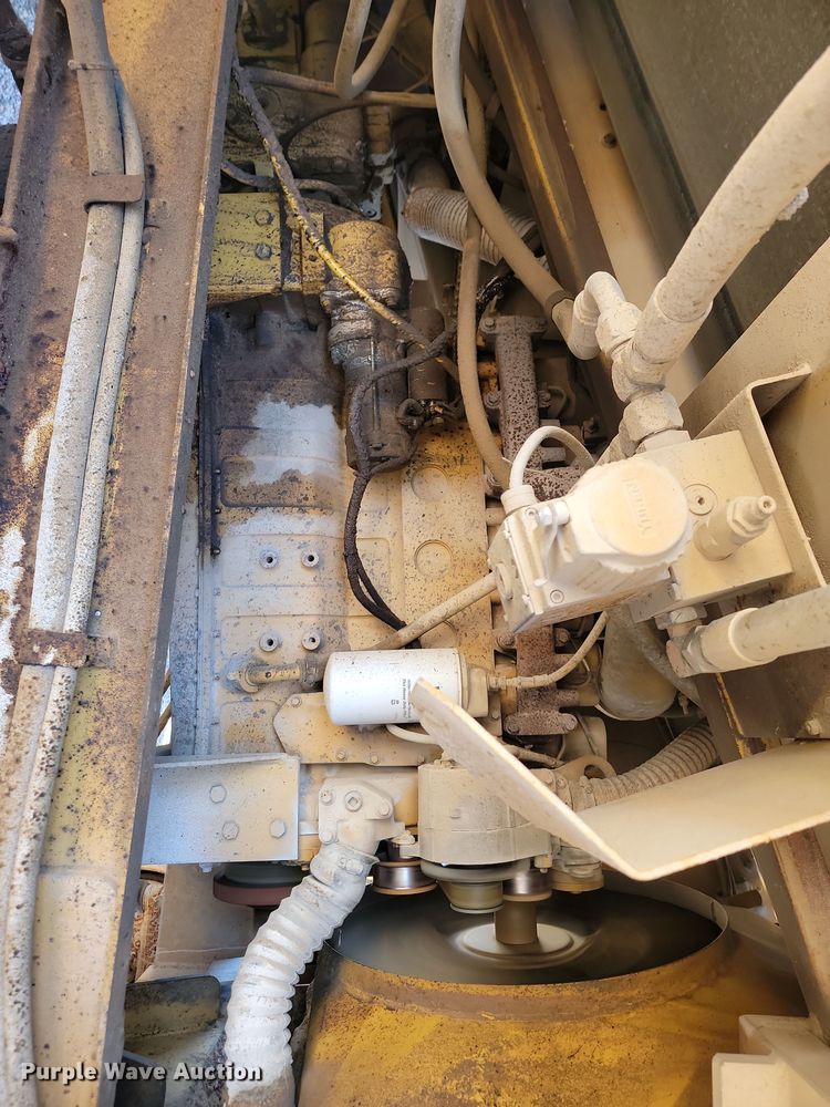 image for item KU9100 Etnyre  chip spreader