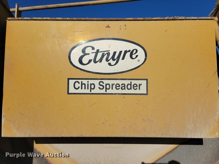 image for item KU9100 Etnyre  chip spreader