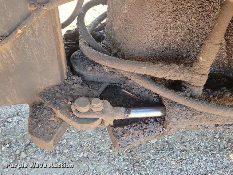 image for item KU9101 Hyster C530A  pneumatic roller