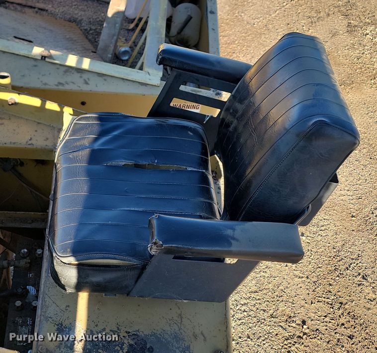 image for item KU9101 Hyster C530A  pneumatic roller