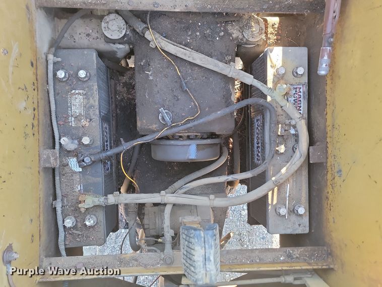 image for item KU9101 Hyster C530A  pneumatic roller