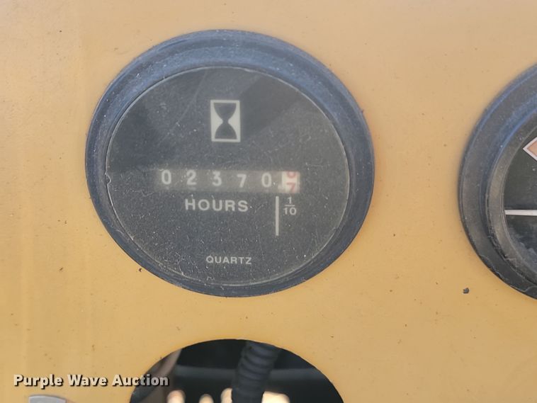 image for item KU9101 Hyster C530A  pneumatic roller