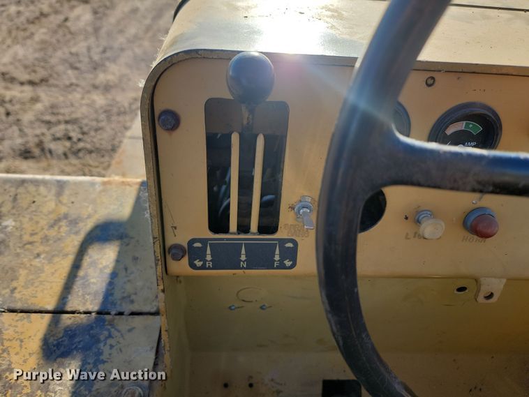 image for item KU9101 Hyster C530A  pneumatic roller