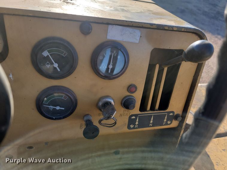 image for item KU9101 Hyster C530A  pneumatic roller