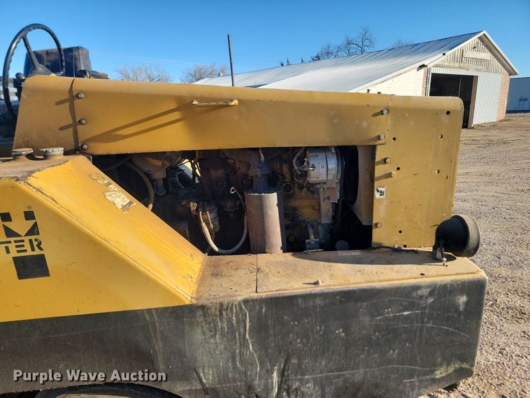 image for item KU9101 Hyster C530A  pneumatic roller