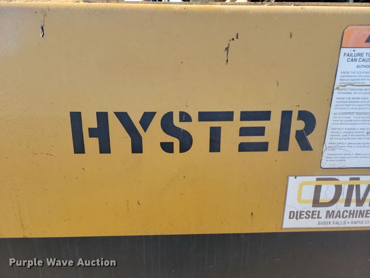 image for item KU9101 Hyster C530A  pneumatic roller