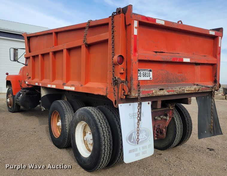 image for item KU9102 1978 Mack RD686S  dump truck