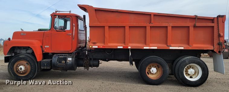 image for item KU9102 1978 Mack RD686S  dump truck