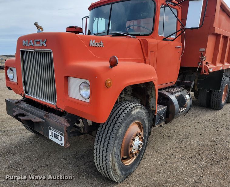 image for item KU9102 1978 Mack RD686S  dump truck