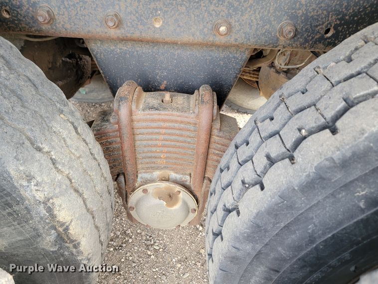 image for item KU9102 1978 Mack RD686S  dump truck