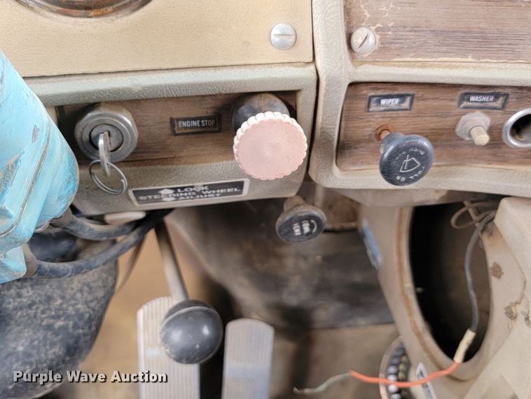 image for item KU9102 1978 Mack RD686S  dump truck