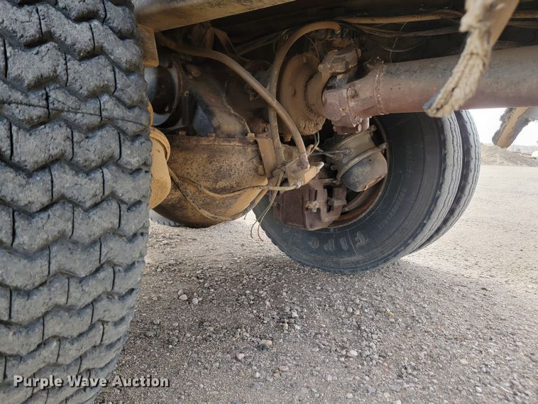 image for item KU9102 1978 Mack RD686S  dump truck