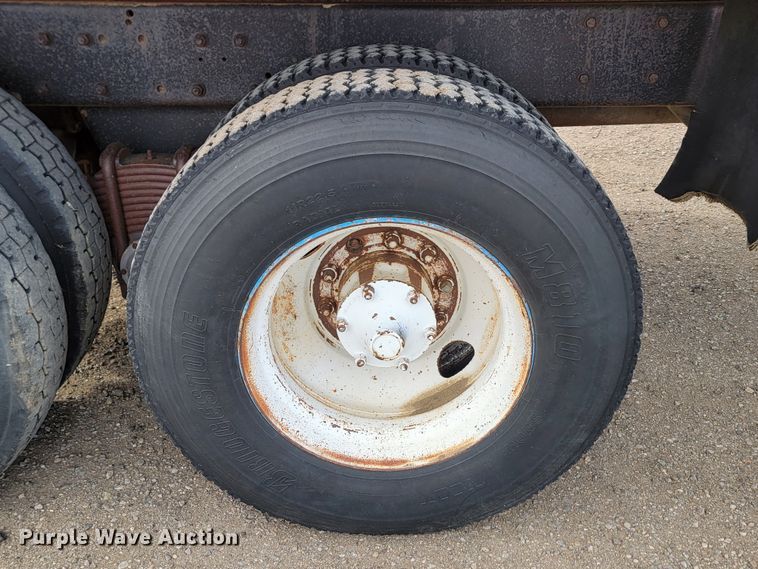 image for item KU9102 1978 Mack RD686S  dump truck