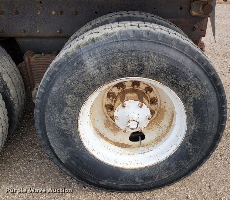 image for item KU9102 1978 Mack RD686S  dump truck