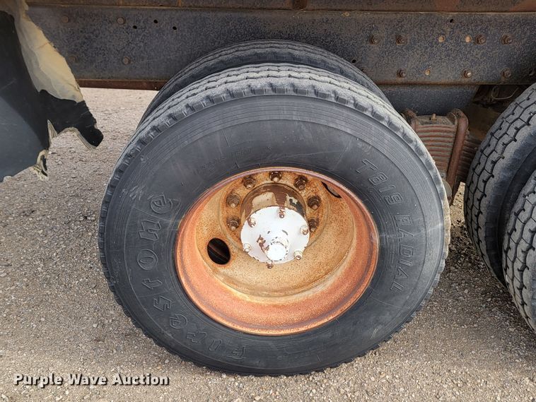 image for item KU9102 1978 Mack RD686S  dump truck