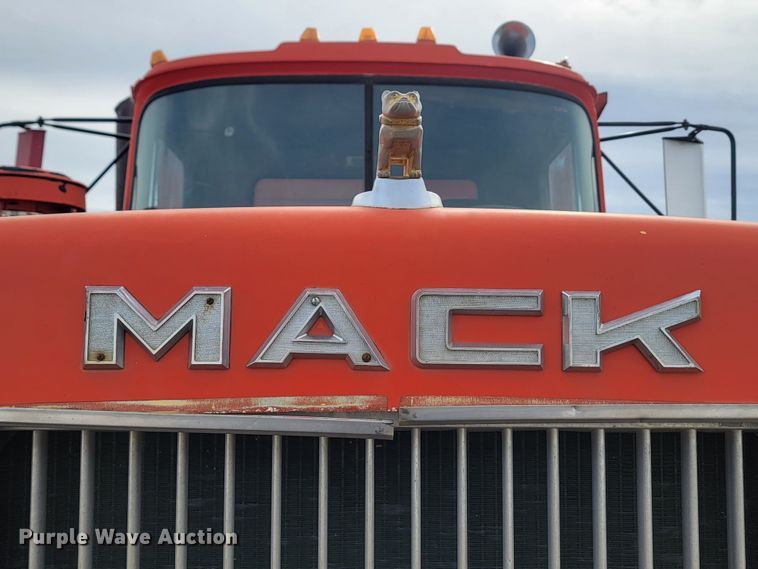 image for item KU9102 1978 Mack RD686S  dump truck