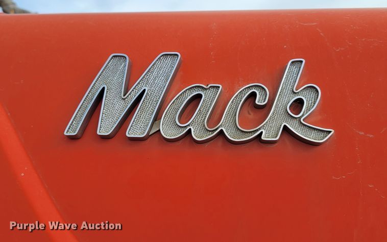 image for item KU9102 1978 Mack RD686S  dump truck