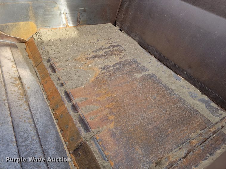 image for item KU9104 1976 Caterpillar 621B  conventional scraper