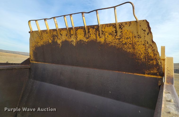 image for item KU9104 1976 Caterpillar 621B  conventional scraper