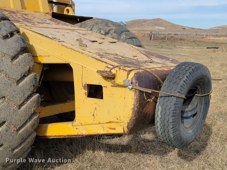 image for item KU9104 1976 Caterpillar 621B  conventional scraper