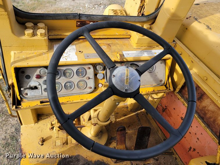 image for item KU9104 1976 Caterpillar 621B  conventional scraper
