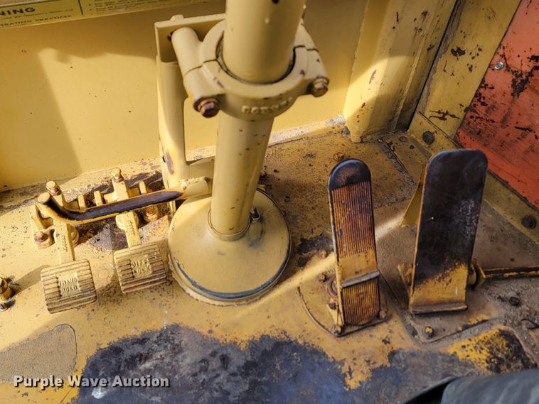 image for item KU9104 1976 Caterpillar 621B  conventional scraper