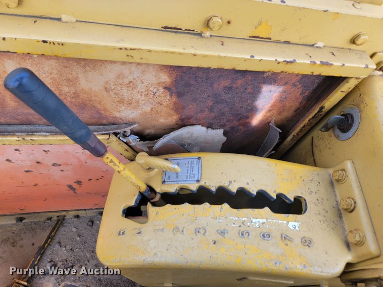 image for item KU9104 1976 Caterpillar 621B  conventional scraper