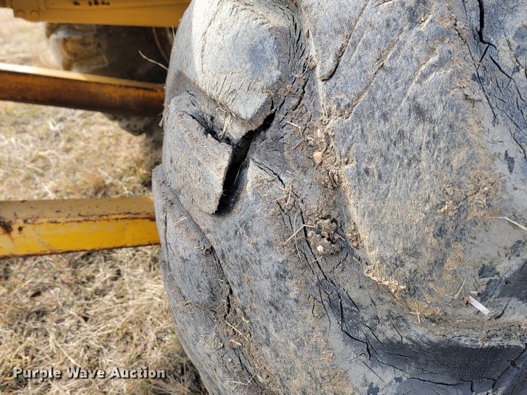 image for item KU9104 1976 Caterpillar 621B  conventional scraper