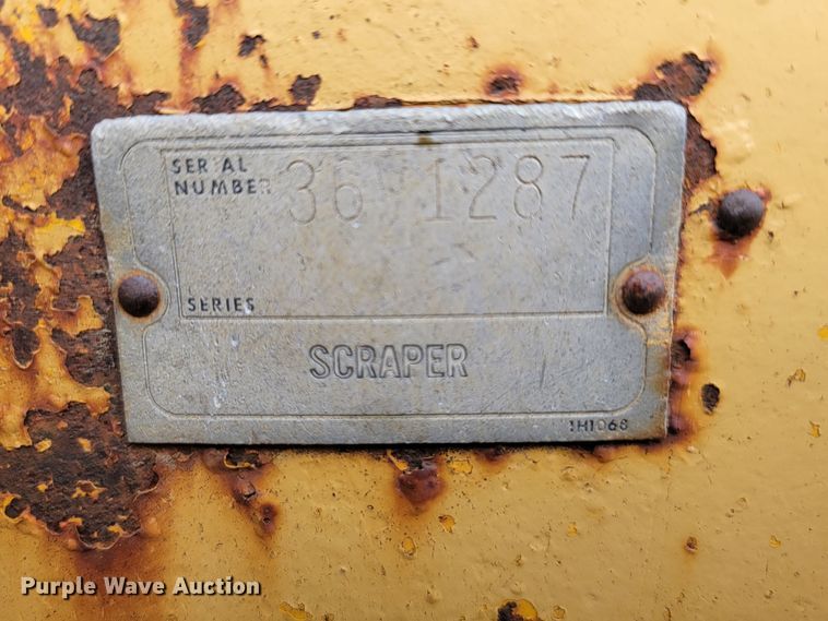 image for item KU9104 1976 Caterpillar 621B  conventional scraper