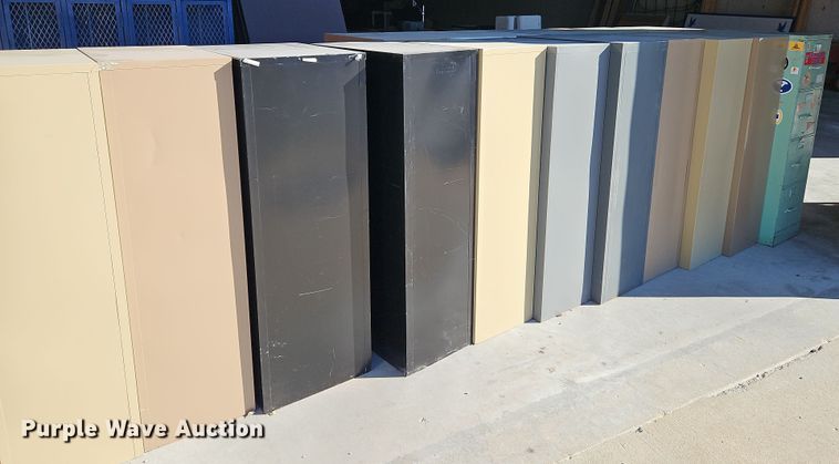 image for item LB9609 (18) Four drawer metal filing cabinets