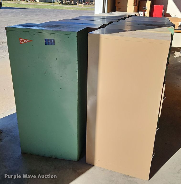 image for item LB9609 (18) Four drawer metal filing cabinets