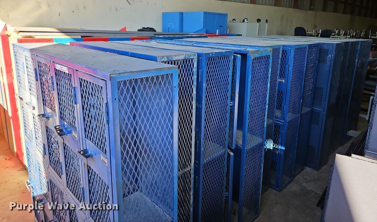 image for item LB9611 Metal lockers