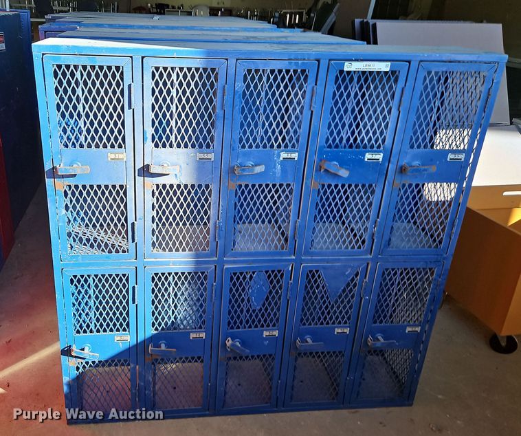 image for item LB9611 Metal lockers