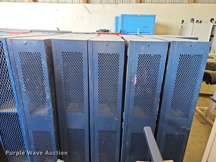 image for item LB9611 Metal lockers