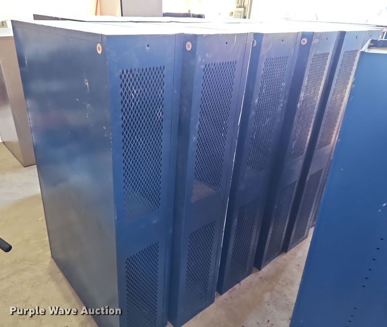 image for item LB9611 Metal lockers
