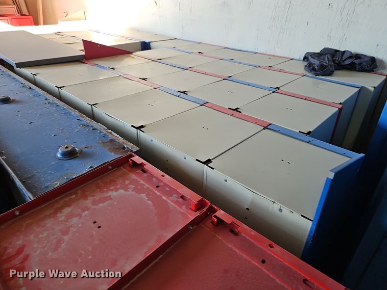 image for item LB9611 Metal lockers