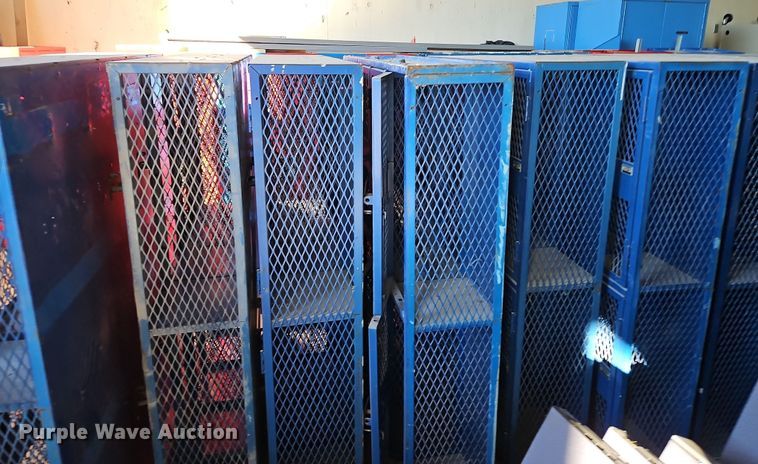 image for item LB9611 Metal lockers