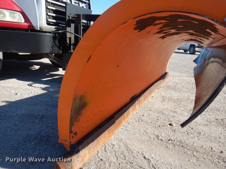 image for item LC9360 2008 Mack 800 GU  dump truck