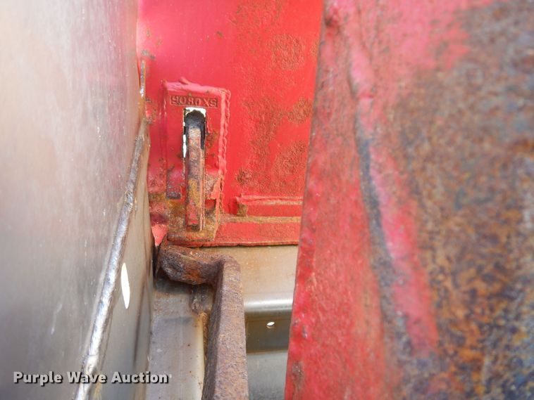 image for item LC9360 2008 Mack 800 GU  dump truck