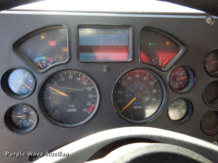 image for item LC9360 2008 Mack 800 GU  dump truck