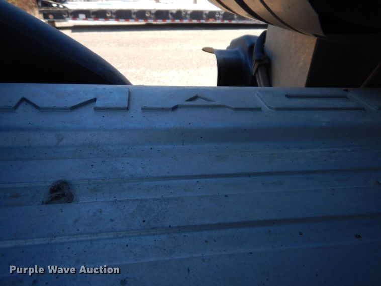 image for item LC9360 2008 Mack 800 GU  dump truck