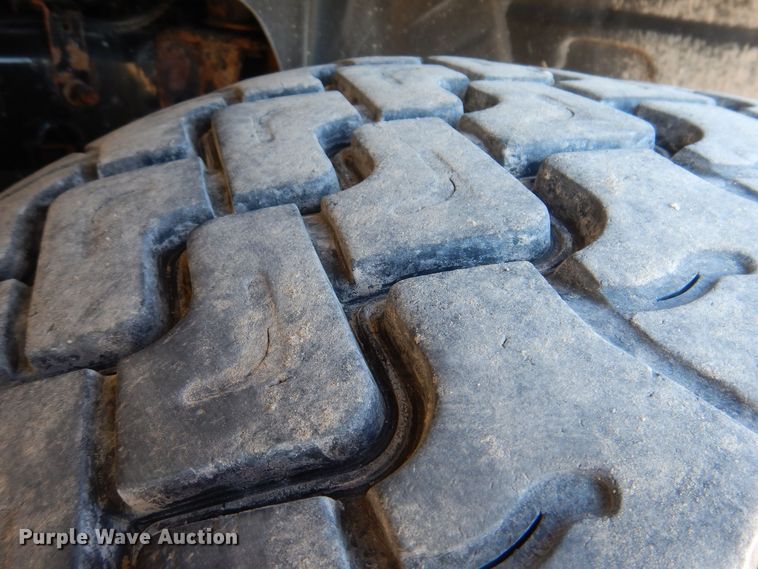 image for item LC9360 2008 Mack 800 GU  dump truck