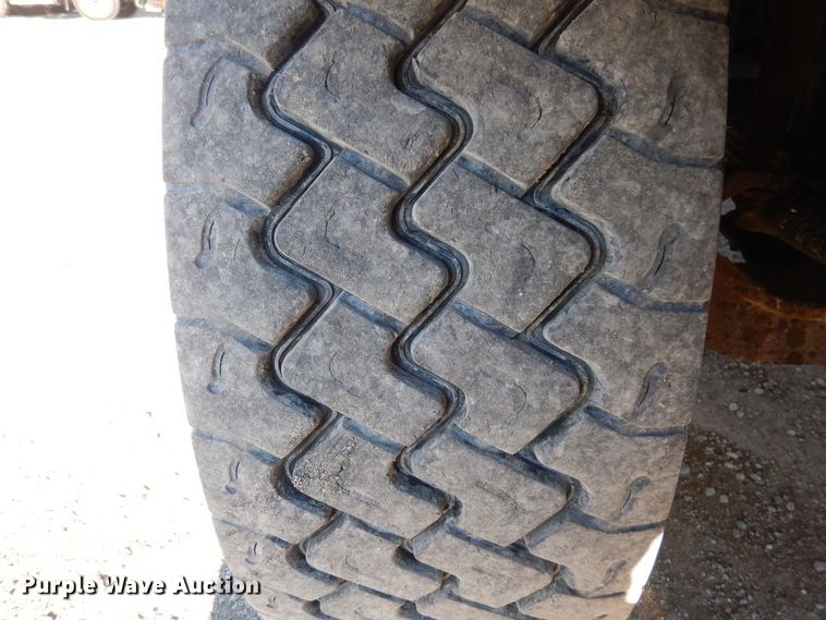 image for item LC9360 2008 Mack 800 GU  dump truck