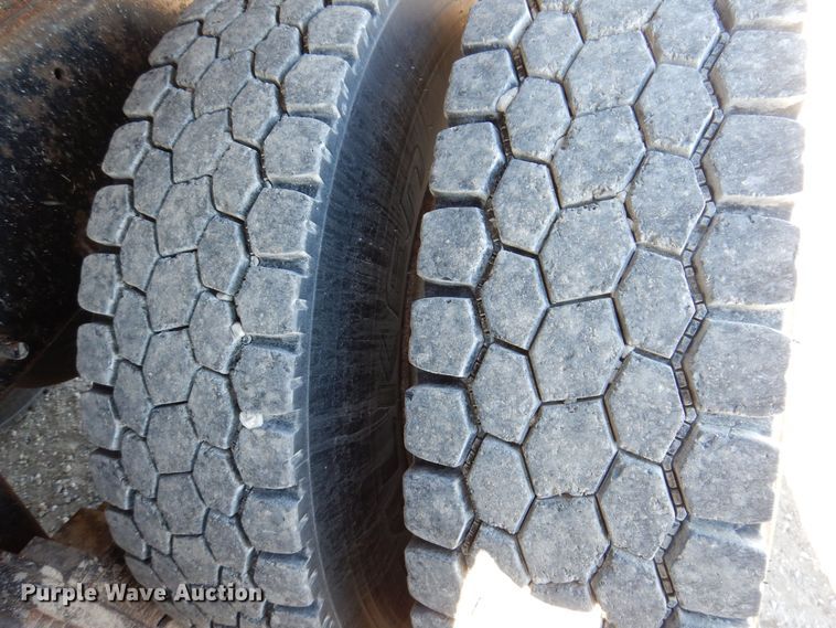 image for item LC9360 2008 Mack 800 GU  dump truck