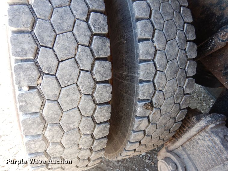 image for item LC9360 2008 Mack 800 GU  dump truck