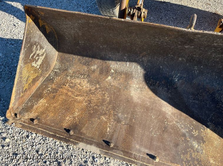 image for item LD9856 John Deere 500C  backhoe