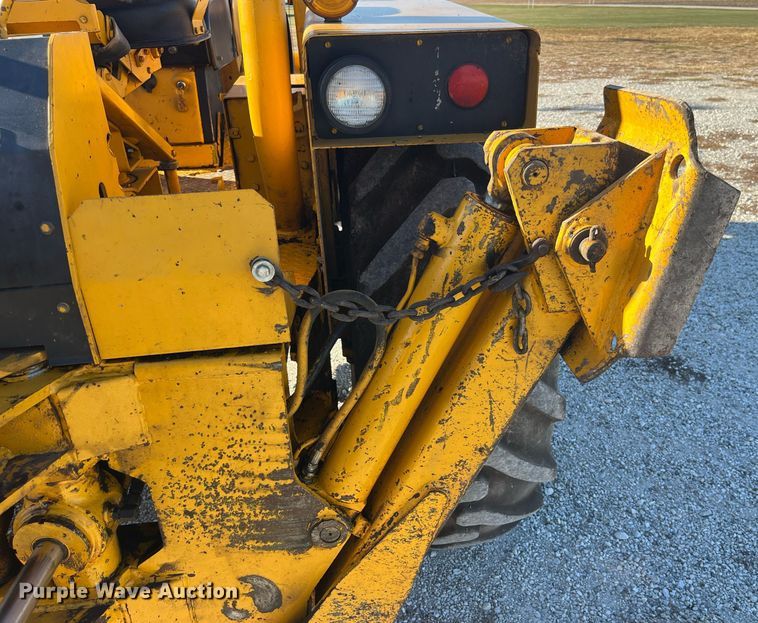 image for item LD9856 John Deere 500C  backhoe