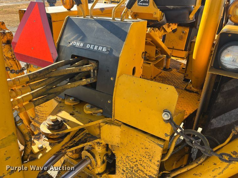 image for item LD9856 John Deere 500C  backhoe