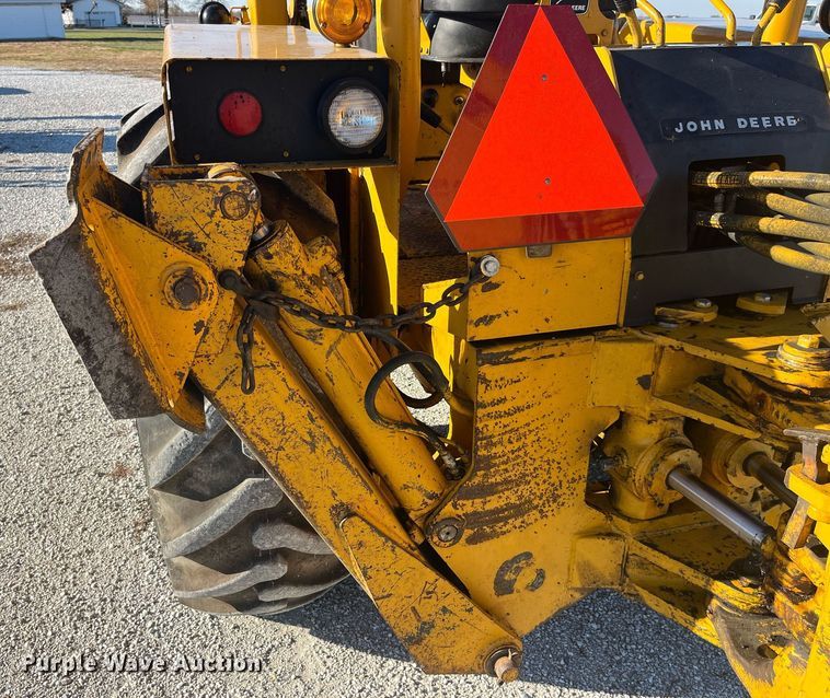 image for item LD9856 John Deere 500C  backhoe