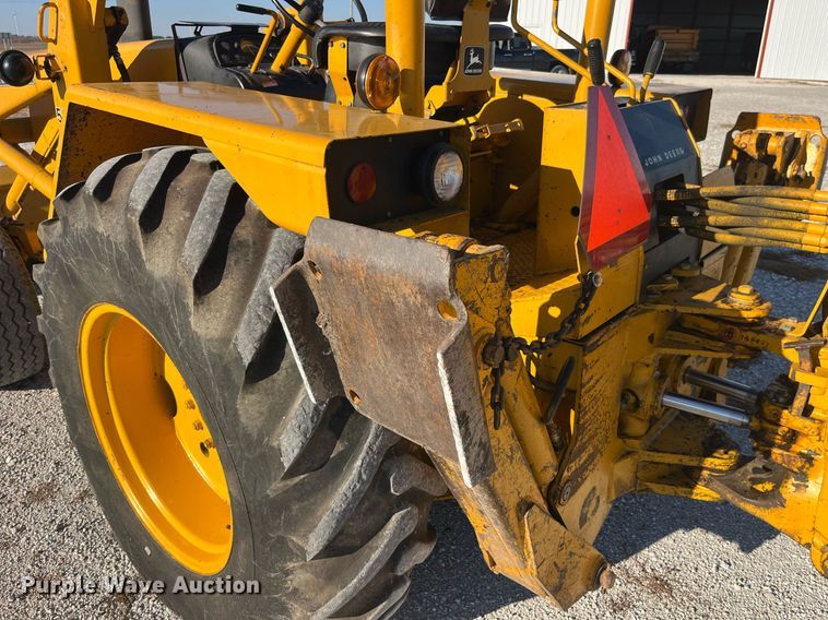 image for item LD9856 John Deere 500C  backhoe